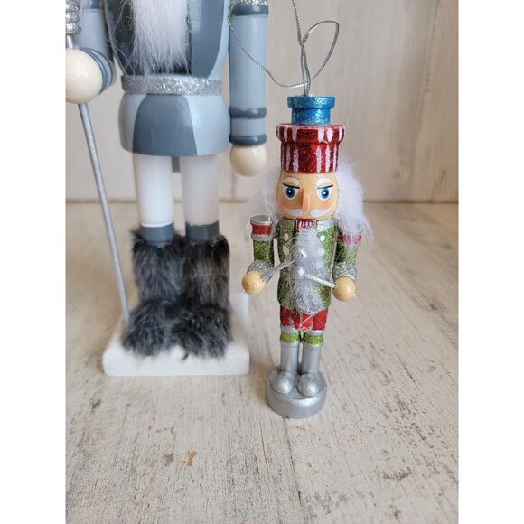 Nutcracker ornament figure set glitter Xmas wooden home decor unique - Picture 2 of 8